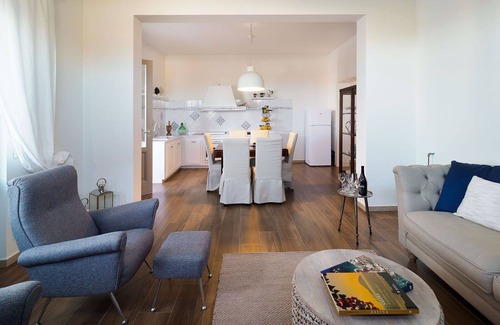 Marausa Villa | Maison de vacances privée avec WIFI, climatisation, piscine privée, TV, terrasse, parking