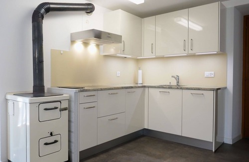 Grono Maison | Magnifique maison de vacances privée avec WIFI, TV, patio, animaux admis et vue panoramique