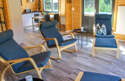 Alpenrod Maison | Merveilleuse maison de vacances privée pour 4 personnes avec TV et terrasse