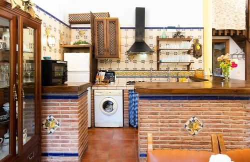 Niguelas Maison | Magnifique maison de vacances privée avec WIFI, climatisation, piscine privée, TV et animaux admis