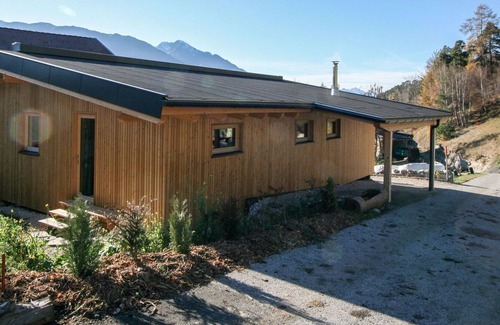 Leithen Maison | Merveilleuse maison de vacances privée pour 4 personnes avec WIFI, TV et parking