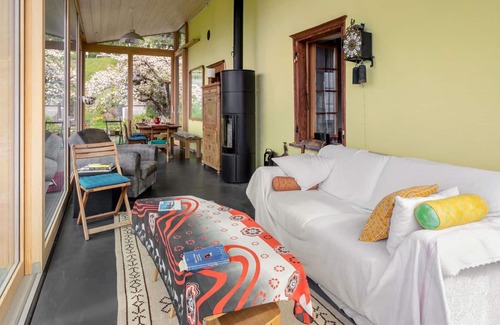 Les Posses-sur-Bex Maison | Magnifique maison de vacances privée pour 6 personnes avec balcon et parking