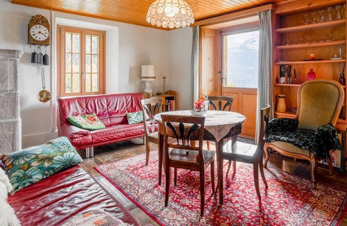 Les Posses-sur-Bex Maison | Magnifique maison de vacances privée pour 6 personnes avec balcon et parking