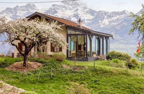 Les Posses-sur-Bex Maison | Magnifique maison de vacances privée pour 6 personnes avec balcon et parking