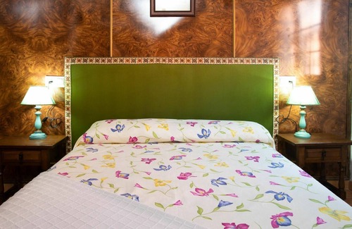 Niguelas Maison | Beautiful private villa for 6 guests with WIFI, A/C, private pool, TV, patio and parking