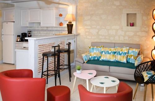 Restigne Maison | Merveilleuse maison de vacances privée pour 4 personnes avec climatisation, WIFI, TV et terrasse