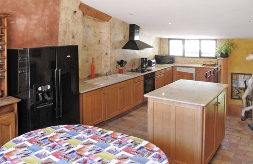 Nyons Maison | Belle maison de vacances privée avec WIFI, climatisation, TV, terrasse et animaux admis
