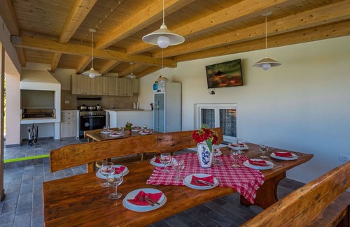 Pican Maison | Maison de vacances privée avec piscine privée, climatisation, WIFI, TV, terrasse, parking