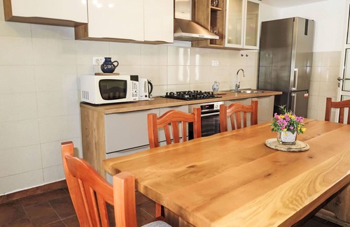 Susnjevica Maison | Belle maison de vacances privée avec climatisation, piscine privée, WIFI, TV, terrasse, parking
