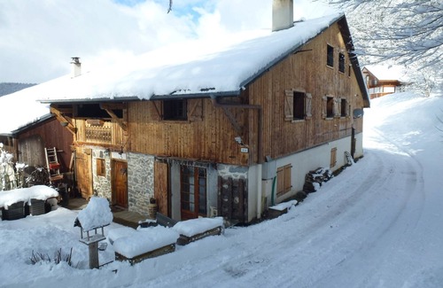 Araches-la-Frasse Chalet De Ski | Beautiful renovated chalet near ski resort, France