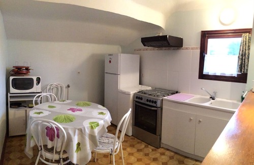 Bagneres-de-Luchon Appartement | Appt Luchon centre ville très calme forfait cures idéal famille