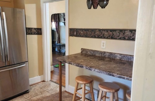 Stony Point Maison | Beautiful, Relaxing Lake Erie access Communauté / Pêche, Canotage, Feu de joie