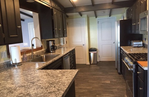 Oostburg Maison | Belle maison rénovée face au front de plage du lac Michigan en milieu rural