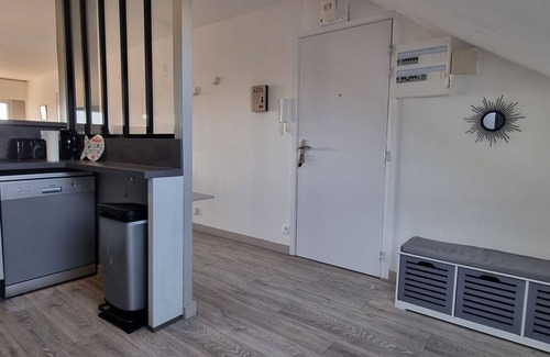 Concarneau Appartement | Très Bel Appartement rénové vue mer latérale sur la Corniche à Concarneau