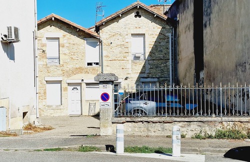 Agen Maison | Belle maison rénovée, 2 chambres, clim, parking privé gratuit,Wi-Fi