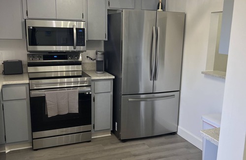 Villas Villa | Beautiful renovated split duplex in quiet, safe, small community!