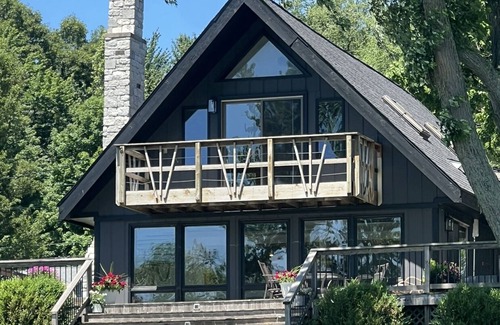 Vandalia Maison | Beautiful rental with amazing views on Donnell Lake’s North Shore,