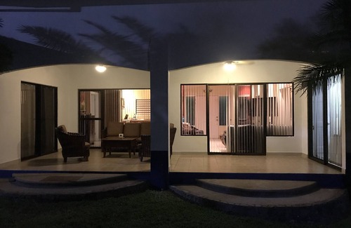 Las Lomas Maison | Belle maison de repos avec vue sur la montagne