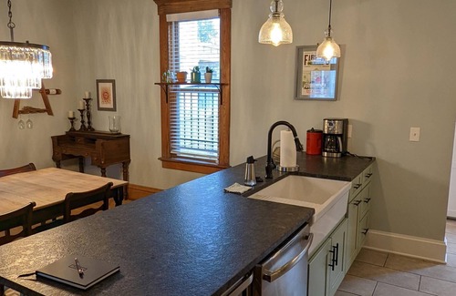 Livingston Park Maison | Beautiful restored home in historic Old Oaks! Close to downtown!