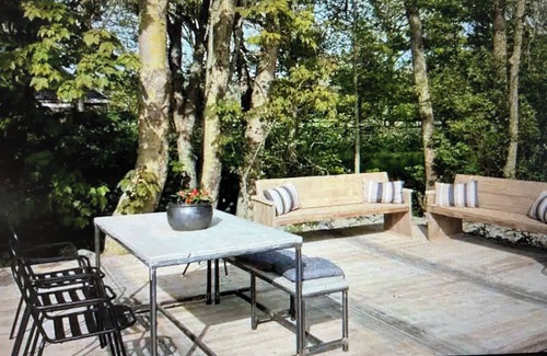 Pingjum Maison | Beautiful Retreat with Hot Tub, Sauna, and Pool in an Authentic Farmhouse