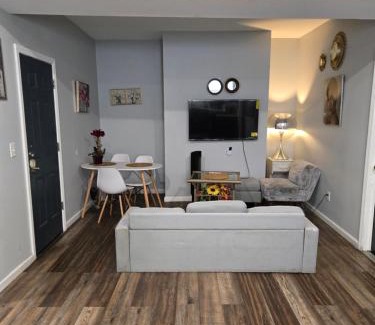 Newark Maison | Beautiful Room 10D