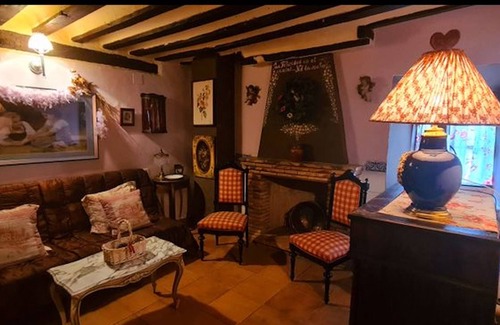 Valeria Maison | Belle maison rurale à Valeria