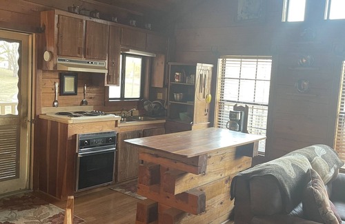 Oakland Cabine | Beautiful Rustic Cabin at Enid Lake, near Grenada Lake, Sardis Lake & Ole Miss