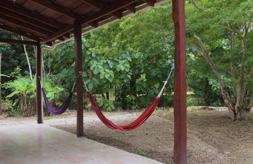 Buenos Aires Maison | Beautiful Rustic Tree Spirit House in Cabuya