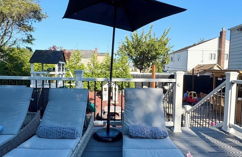 North Massapequa Maison | Beautiful RYDER CUP home with heated pool outdoor dining/bar just minutes away