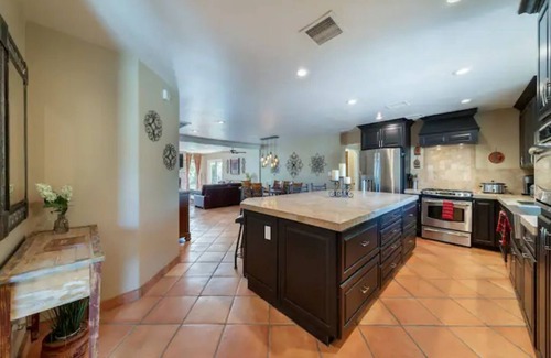 South Scottsdale Maison | Beautiful Scottsdale home in Old Town with a new heated pool/ sleeps 6 w/ 4beds