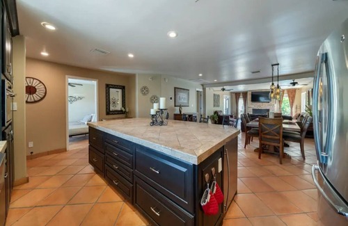 South Scottsdale Maison | Beautiful Scottsdale home in Old Town with a new heated pool/ sleeps 6 w/ 4beds