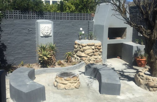 Rooiels Maison | Beautiful Sea front cottage right on the Atlantic ocean.