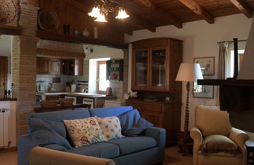 Urbania Cottage | A charming flat in a country cottage in the Marche.
