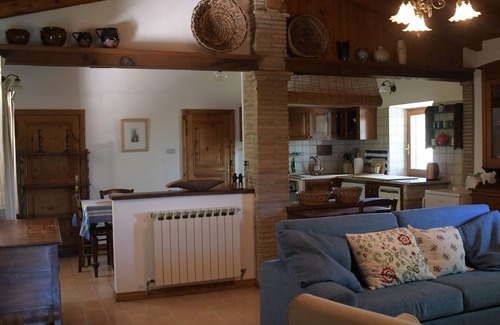 Urbania Cottage | A charming flat in a country cottage in the Marche.