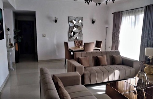 Noida Appartement | Beautiful Serviced apartment with garden and pool view