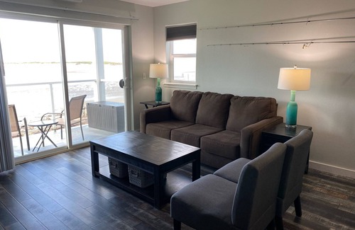 Lincoln City Copropriété | Beautiful Siletz Bayfront Condo