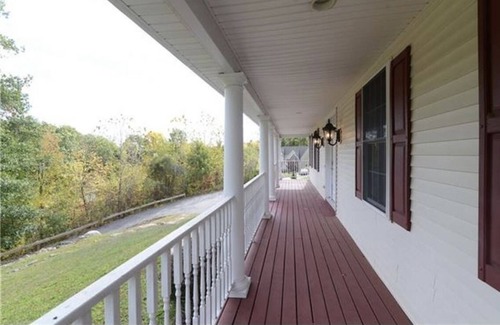 Carmel Maison | Beautiful Single Family Home 4 Bed 2.5 Bath