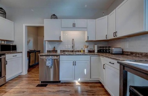 Merion Village Maison | Beautiful South-Side Stay
