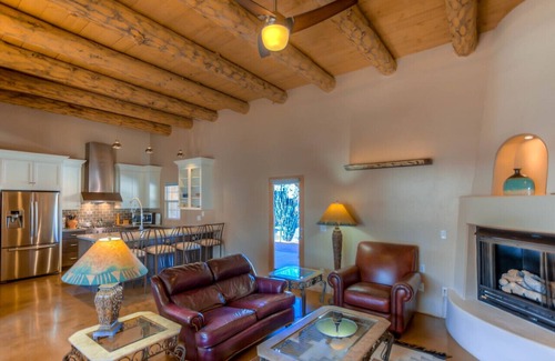 Civano Maison | Beautiful Southwest Retreat in Civano
