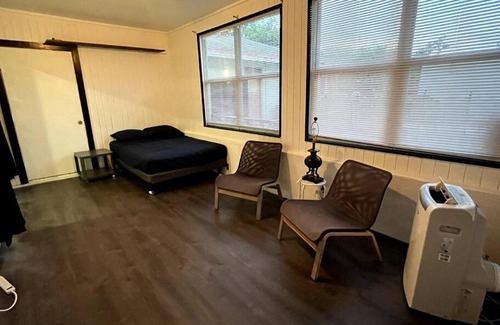 Lake Worth Corridor Maison | Beautiful spacious 4Bd 2Ba w/ large pool/backyard