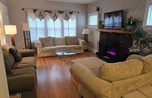 Midtown Maison | Beautiful Spacious Home - Near Charles Schwab Field- CWS, CHI Arena, Downtown
