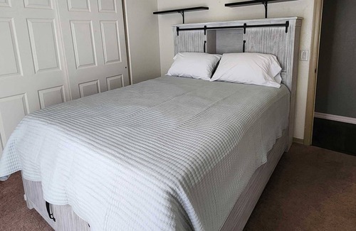 Black Horse Autre | Beautiful Spacious Home