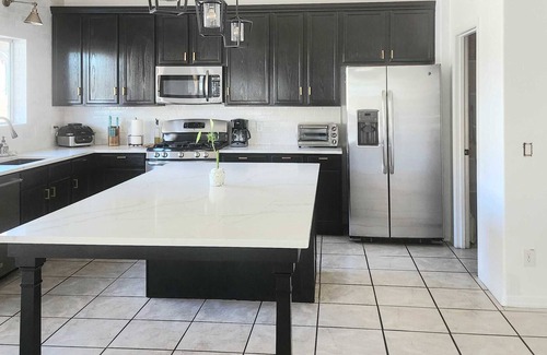 Black Horse Autre | Beautiful Spacious Home