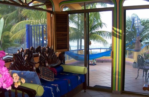 Los Ayala Villa | Belle suite spacieuse avec grande terrasse avec vue spectaculaire sur une plage de sable