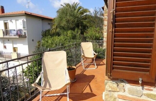 Caldana Maison | Belle maison en pierre en Toscane avec terrasse et balcon.