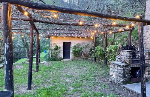 Stazzema Maison | Beautiful stone house in Tuscany. Pets allowed.