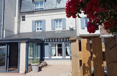 Pont-l'Eveque Appartement | Très beau studio avec jardin dans une grande maison de ville rénovée en 2021