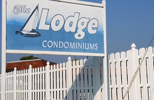 Bridgeport Appartement | Beautiful studio unit at resort, sleeps 2