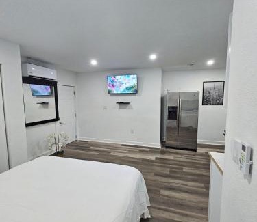 Almont Appartement | Beautiful studio with private backyard
