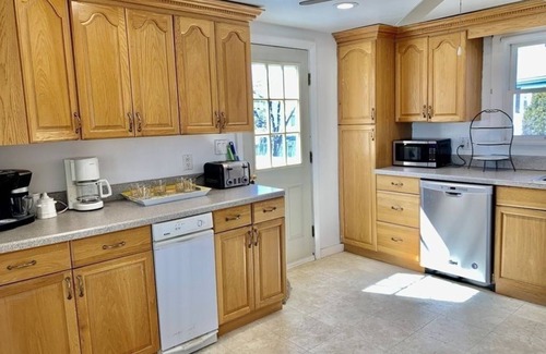Kenberma Maison | Beautiful Summer Rental at Gorgeous Nantasket Beach in Hull MA!